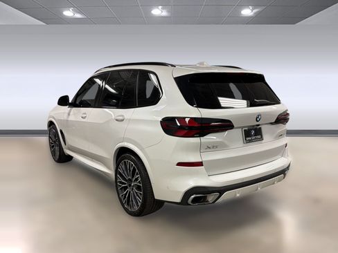 Used 2026 BMW X5 sDrive40i w/ M Sport Package RWD image 3