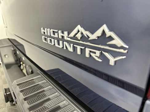 Used 2021 Chevrolet Silverado 2500 High Country w/ Z71 Off-Road Package image 26
