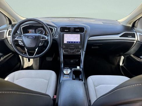 Used 2020 Ford Fusion SE w/ Equipment Group 151A image 22