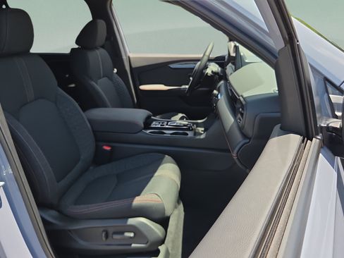 New 2026 Honda Pilot Sport image 15