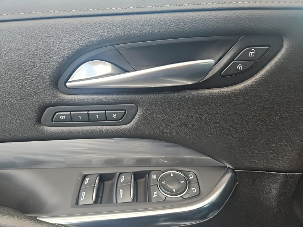 Used 2025 Cadillac XT4 Premium Luxury AWD/4WD image 12