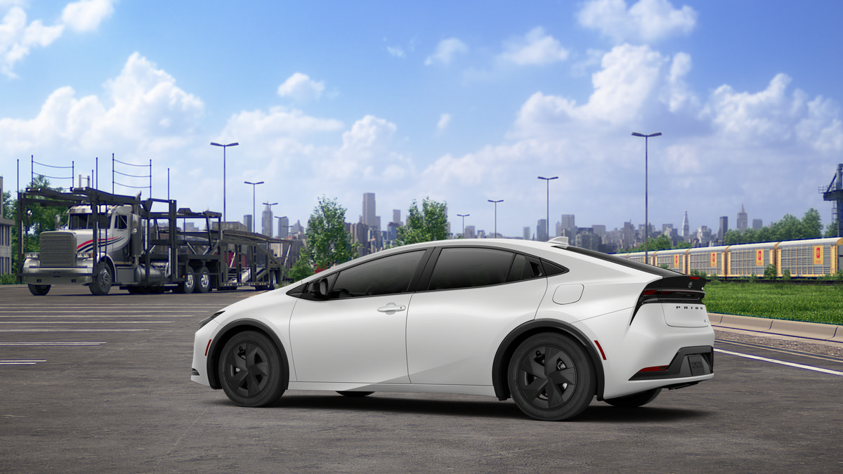 New 2027 Toyota Prius LE FWD image 5
