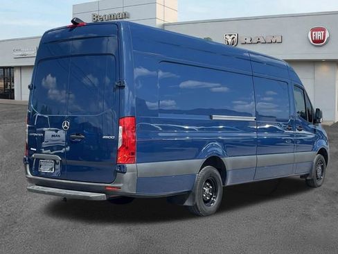 Used 2022 Mercedes-Benz Sprinter 3500 image 7