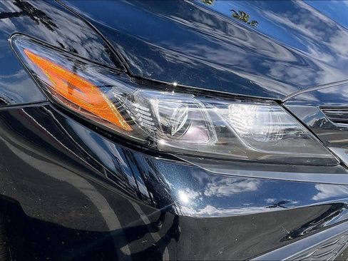 Used 2024 Toyota Camry SE image 28