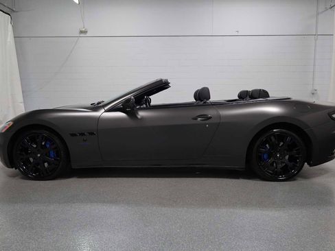 Used 2016 Maserati GranTurismo Convertible image 2
