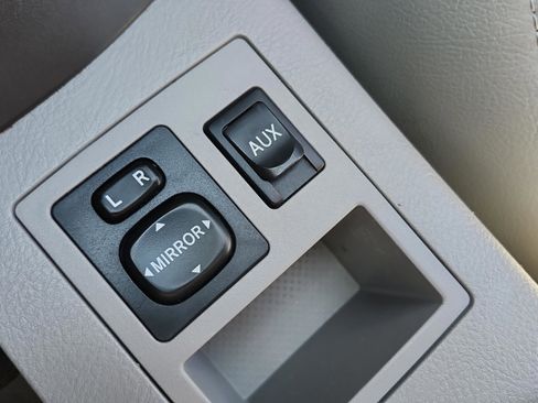 Used 2011 Toyota RAV4 Base image 35