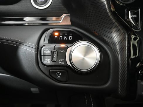 Used 2024 RAM 1500 Limited AWD/4WD image 32