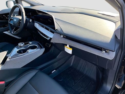 New 2026 Cadillac Optiq Sport 1 w/ LPO, Floor Liner Package image 31