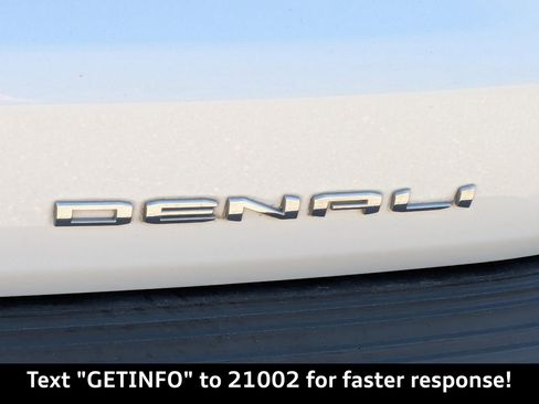 Used 2021 GMC Yukon Denali image 12