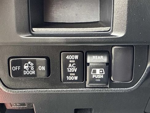 Used 2017 Toyota Tacoma TRD Off-Road w/ Tow Package (A/T) AWD/4WD image 23