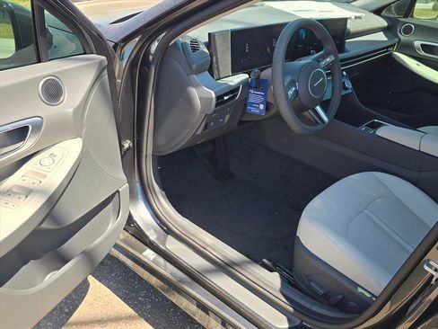 New 2026 Hyundai Sonata SEL FWD image 9