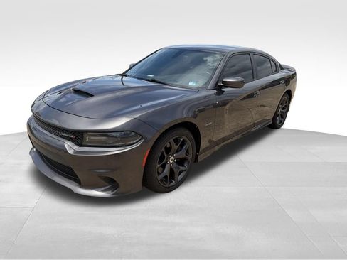 Used 2019 Dodge Charger R/T w/ Cold Weather Package RWD image 9