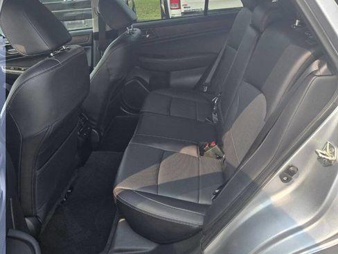Used 2017 Subaru Outback 2.5i Limited image 17