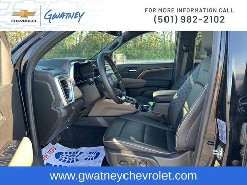 Used 2025 GMC Canyon Denali image 20