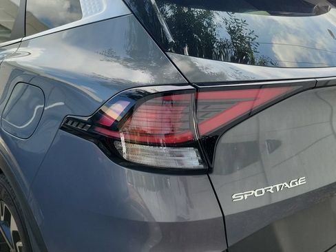 Used 2023 Kia Sportage EX FWD image 8