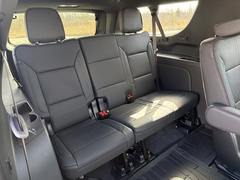 New 2026 Chevrolet Suburban High Country image 31