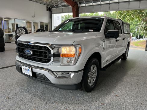 Used 2022 Ford F150 XLT w/ Equipment Group 301A Mid RWD image 4