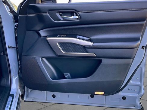 Used 2022 Nissan Pathfinder Platinum w/ Cargo Package AWD/4WD image 23