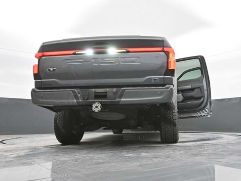 Used 2023 Ford F150 Lightning Lariat image 46