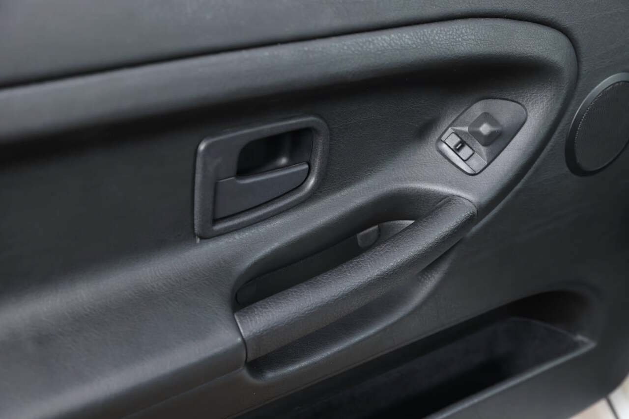 Used 1995 BMW M3 Coupe RWD image 92