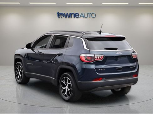 Used 2024 Jeep Compass Limited AWD/4WD image 5