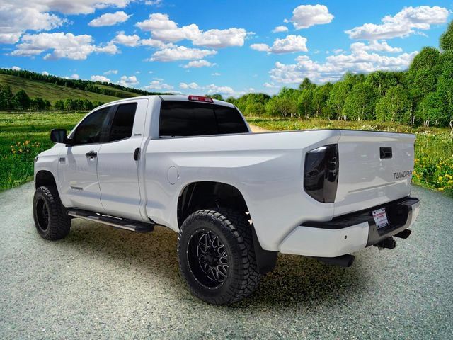 Used 2016 Toyota Tundra Limited w/ Limited Premium Package RWD image 4