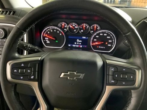 Used 2019 Chevrolet Silverado 1500 RST AWD/4WD image 23
