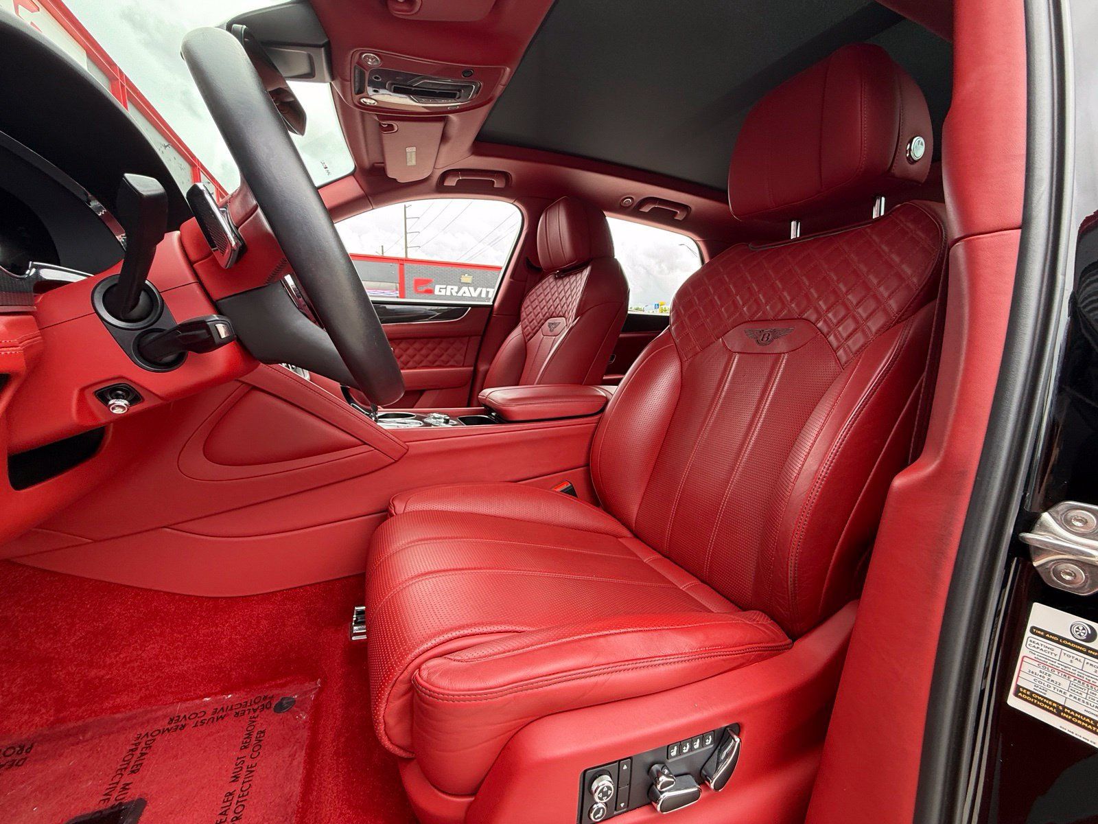 Used 2021 Bentley Bentayga AWD/4WD image 24