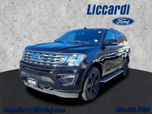 Used 2021 Ford Expedition XLT image 3