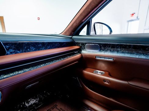 Used 2024 Genesis G90 3.5T image 50