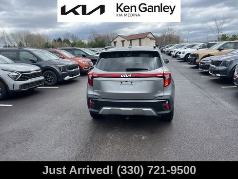Used 2024 Kia Seltos S image 6