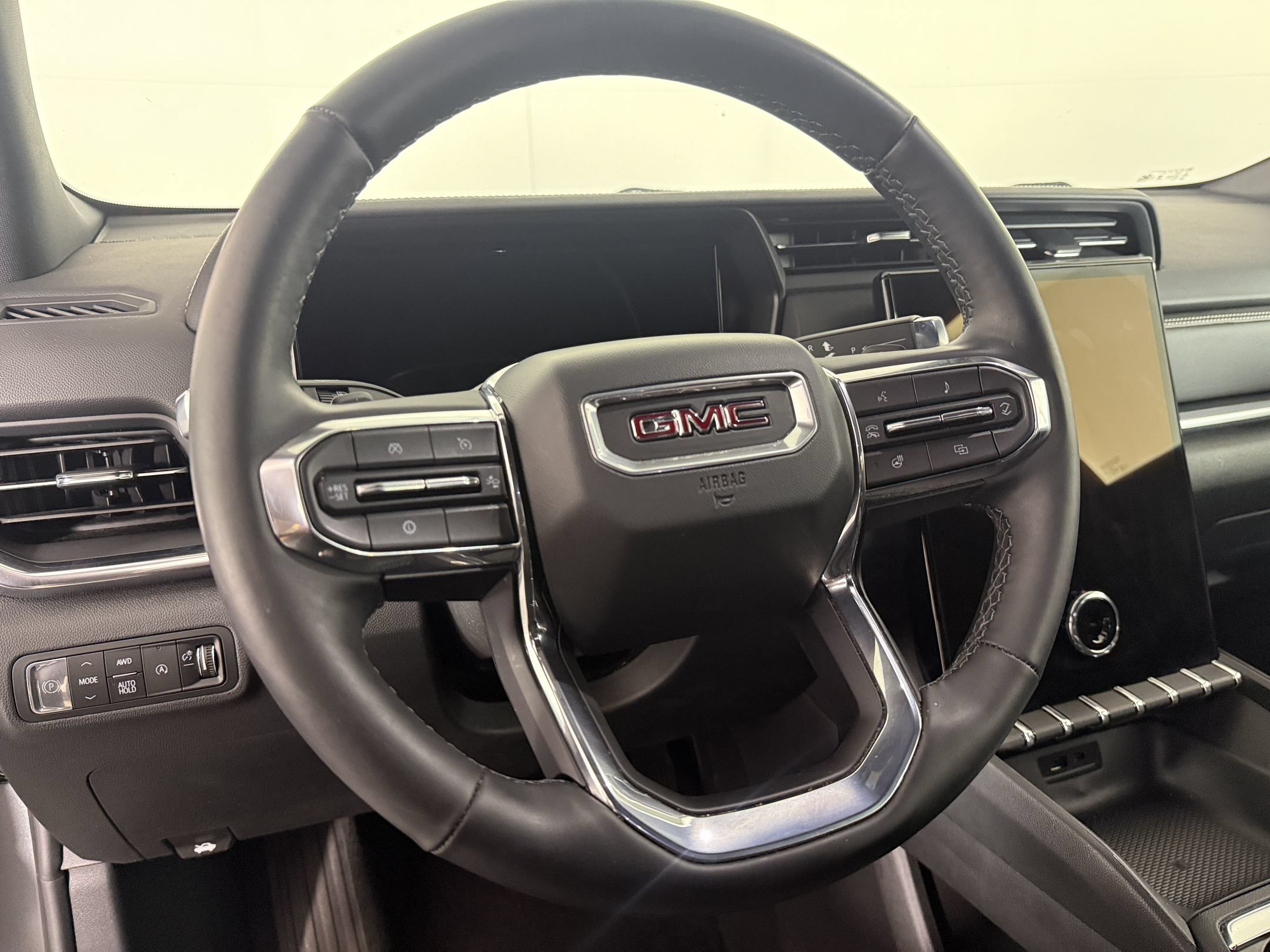 Used 2025 GMC Terrain Elevation AWD/4WD image 11