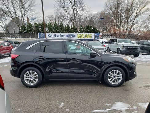 Certified 2021 Ford Escape SE image 4