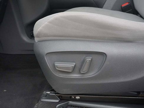 Used 2021 Toyota Sienna LE image 23