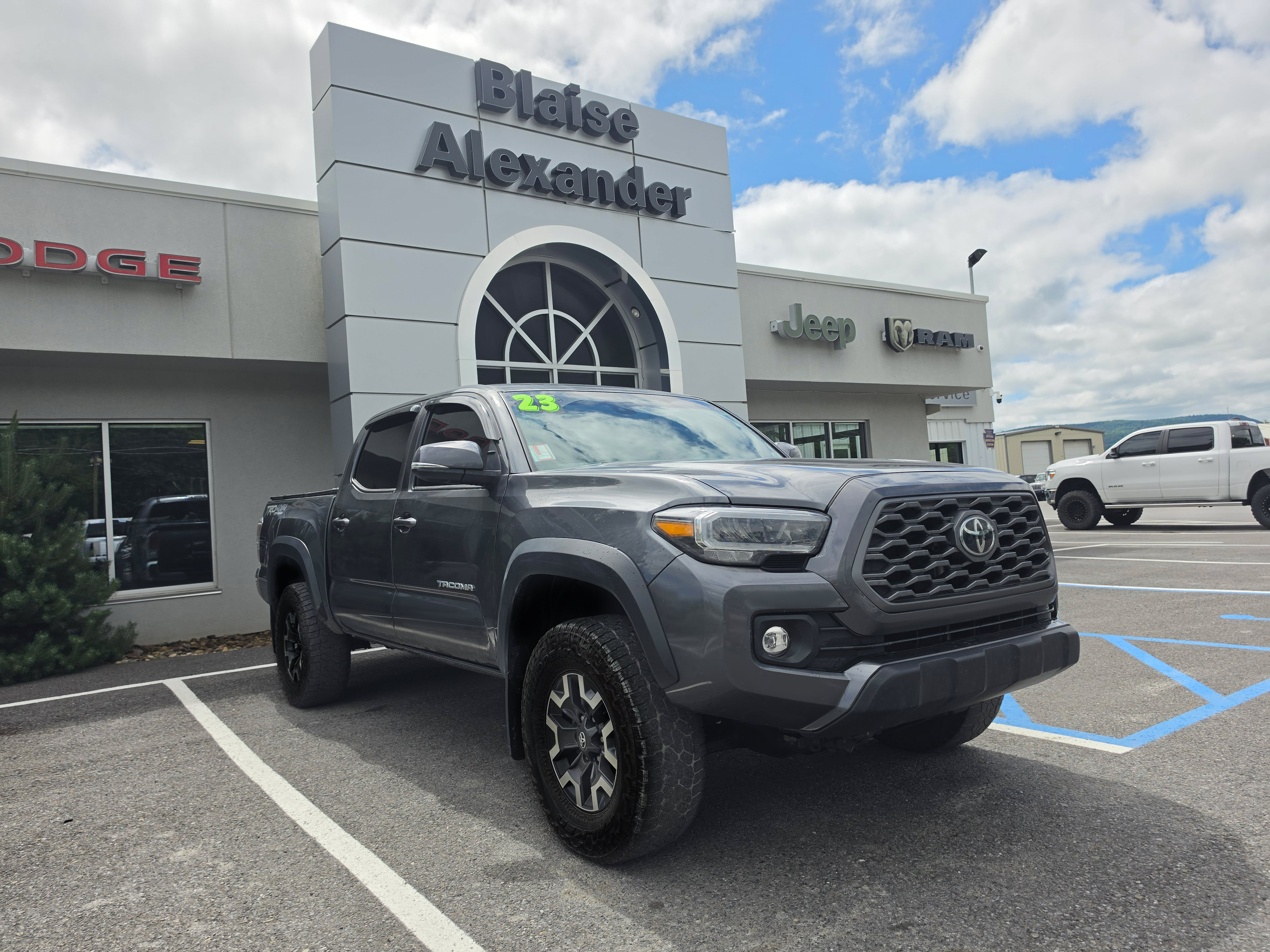 Used 2023 Toyota Tacoma TRD Off-Road AWD/4WD image 1