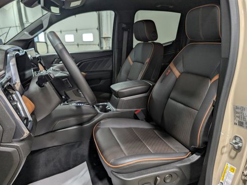 Used 2023 GMC Canyon AT4 image 13