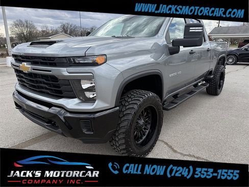 Used 2025 Chevrolet Silverado 2500 Custom image 8