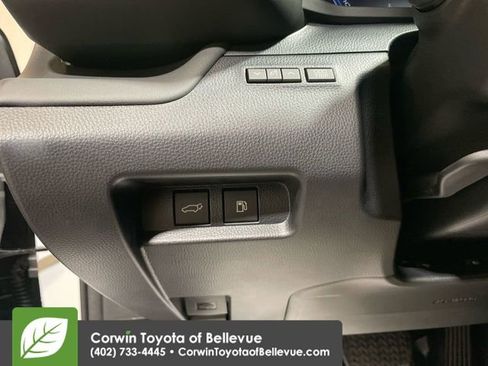 New 2025 Toyota Crown Signia image 20