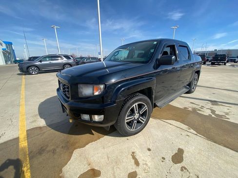 Used 2014 Honda Ridgeline Sport image 3