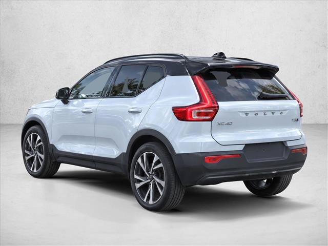 Used 2021 Volvo XC40 T5 R-Design w/ Advanced Package AWD/4WD image 5