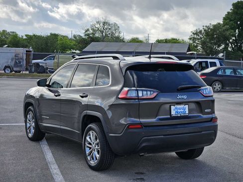 Used 2020 Jeep Cherokee Latitude Plus FWD image 5