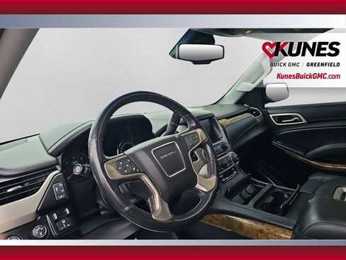 Used 2016 GMC Yukon XL Denali w/ Open Road Package AWD/4WD image 16