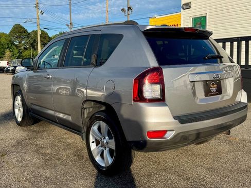Used 2016 Jeep Compass Sport w/ Power Value Group FWD image 3