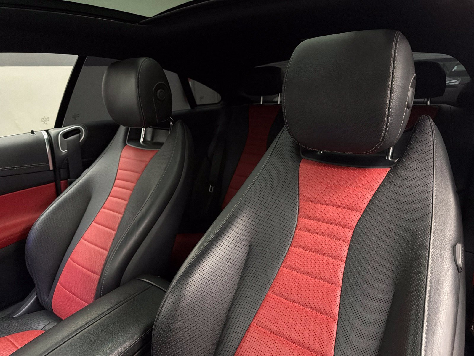 Used 2022 Mercedes-Benz E 450 Coupe image 26