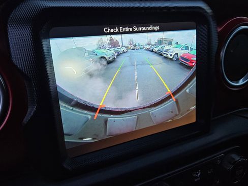 Used 2018 Jeep Wrangler Unlimited Rubicon image 25