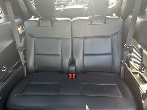 Used 2025 Ford Explorer ST-Line image 16