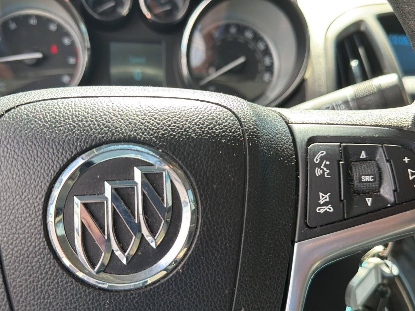 Used 2016 Buick Verano FWD image 21