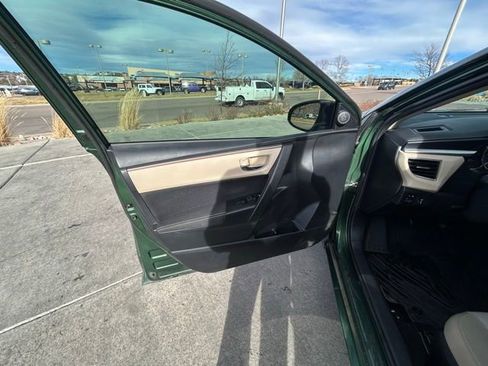 Used 2016 Toyota Corolla LE image 9