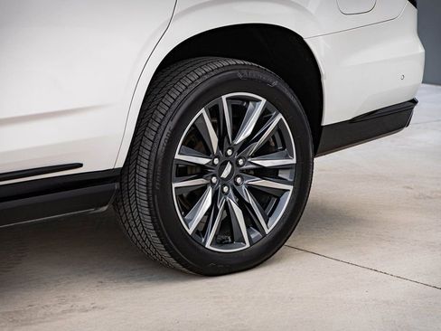 Used 2021 Cadillac Escalade Sport Platinum image 9