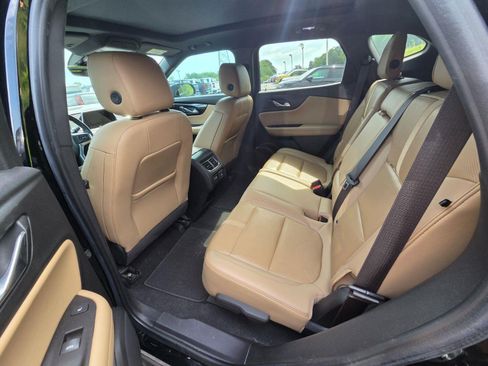 Used 2020 Chevrolet Blazer Premier w/ Driver Confidence II Package FWD image 9